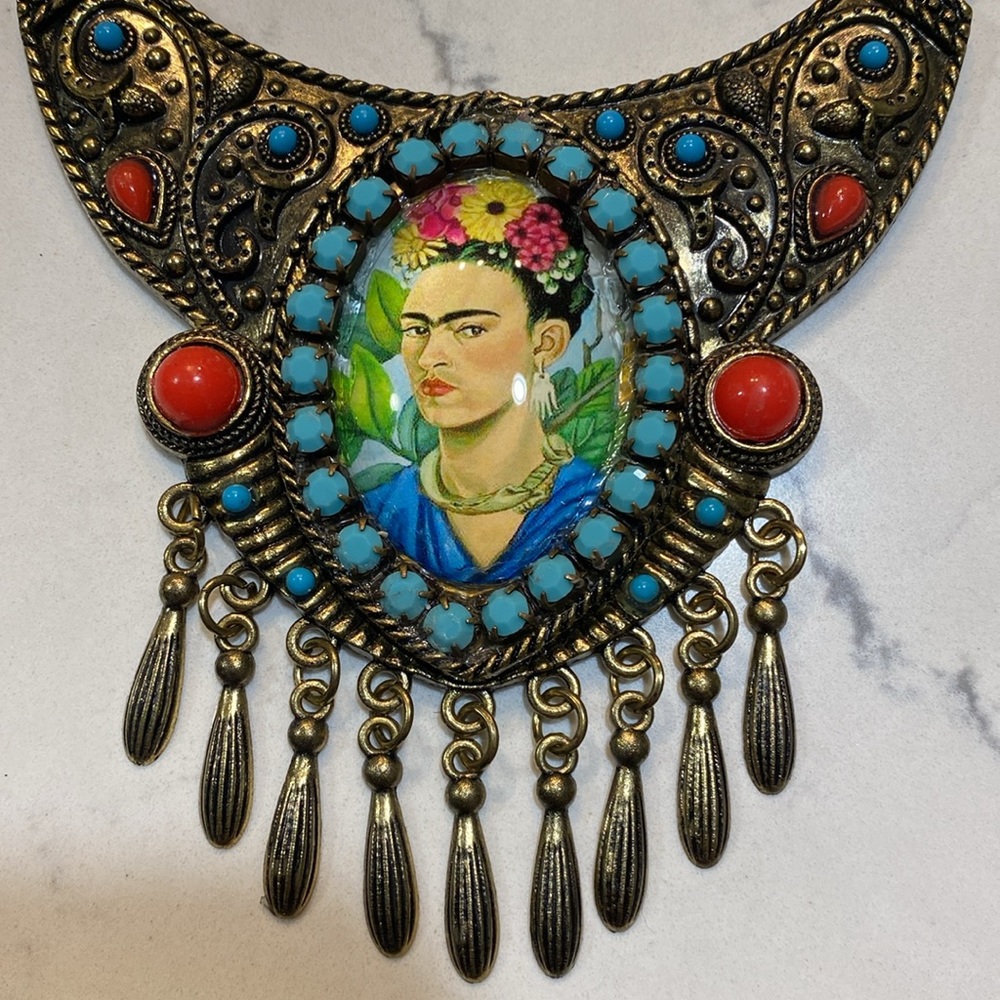 Frida necklace